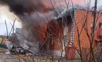 Внаслідок ворожого обстрілу на Чернігівщині пошкоджено будівлю податкової