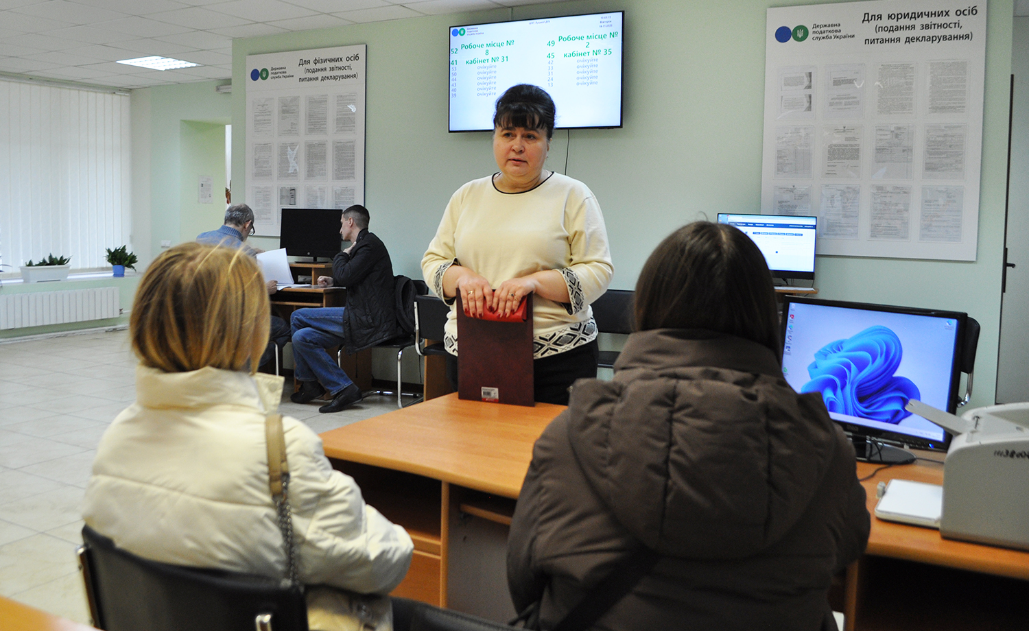Волинські податківці навчали студентів-правників засадам онлайн-взаємодії з ДПС. Фото № 3/2