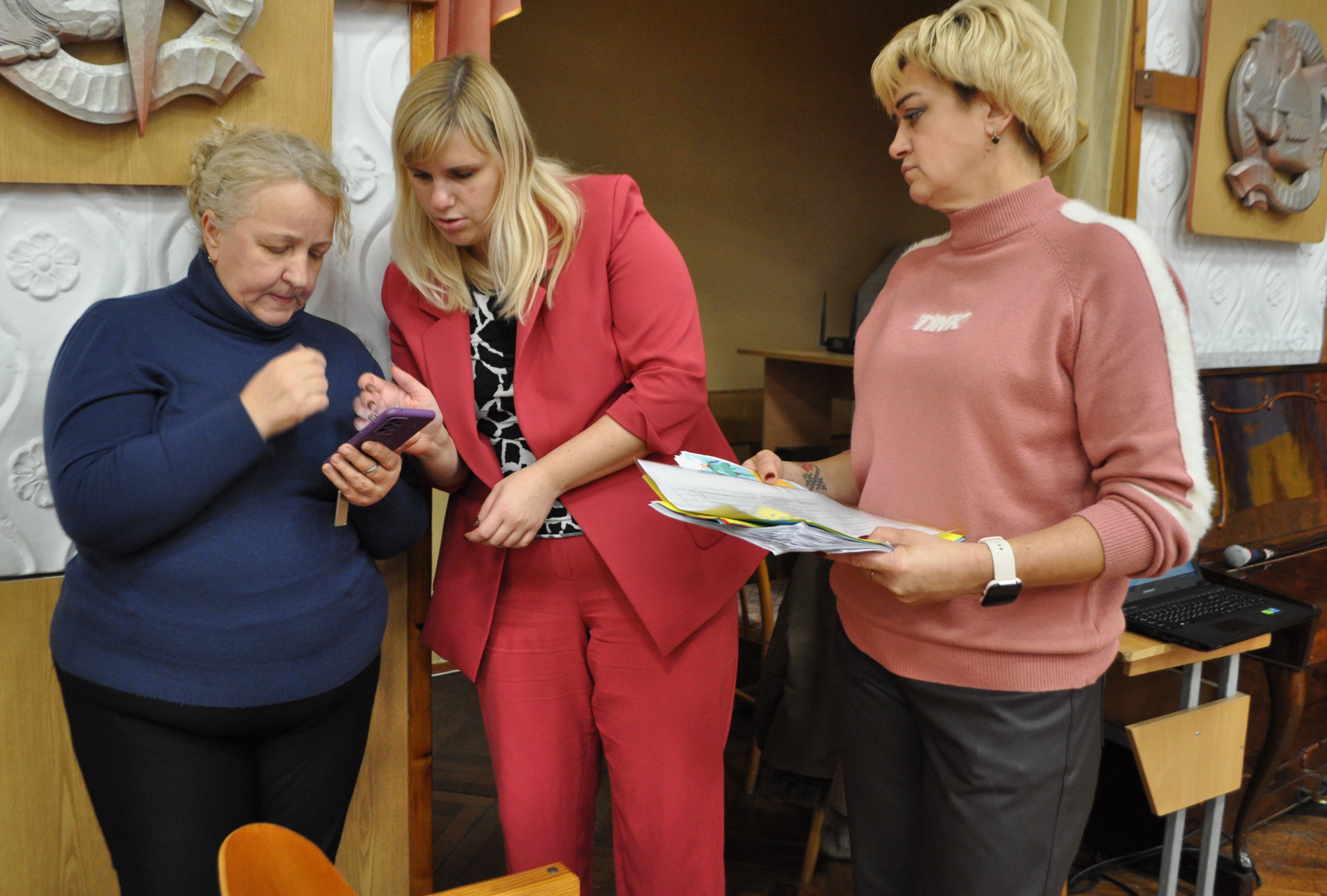 Варто бути мобільними: податківці рекомендували педагогам цифрову взаємодію з ДПС. Фото № 2/1