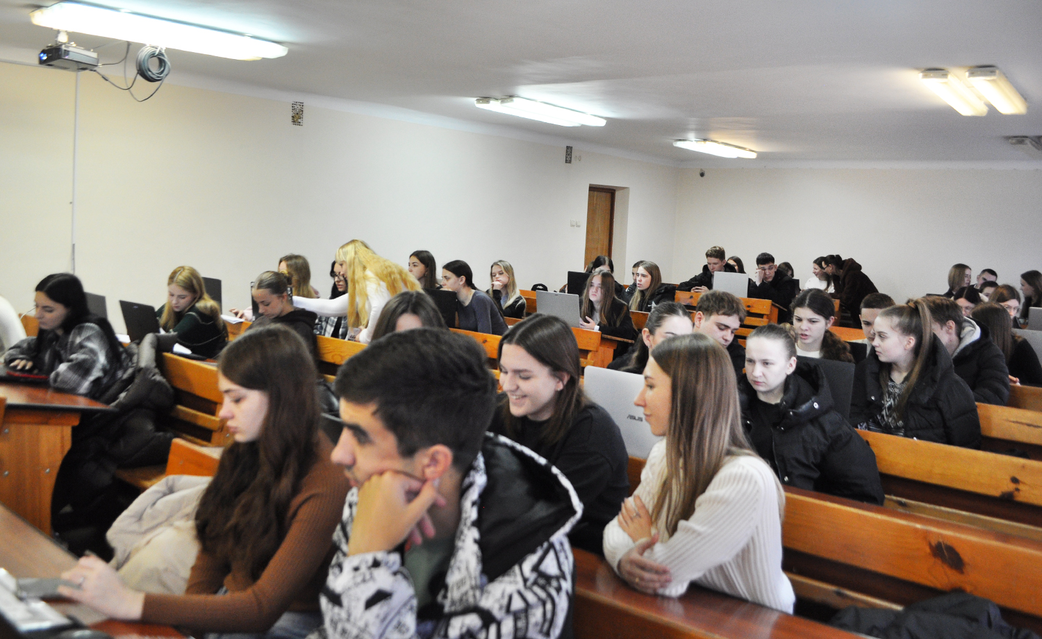 Податкова комунікація онлайн: студенти ВНУ ім. Лесі Українки знайомилися з функціоналом електронних сервісів ДПС. Фото № 7/6