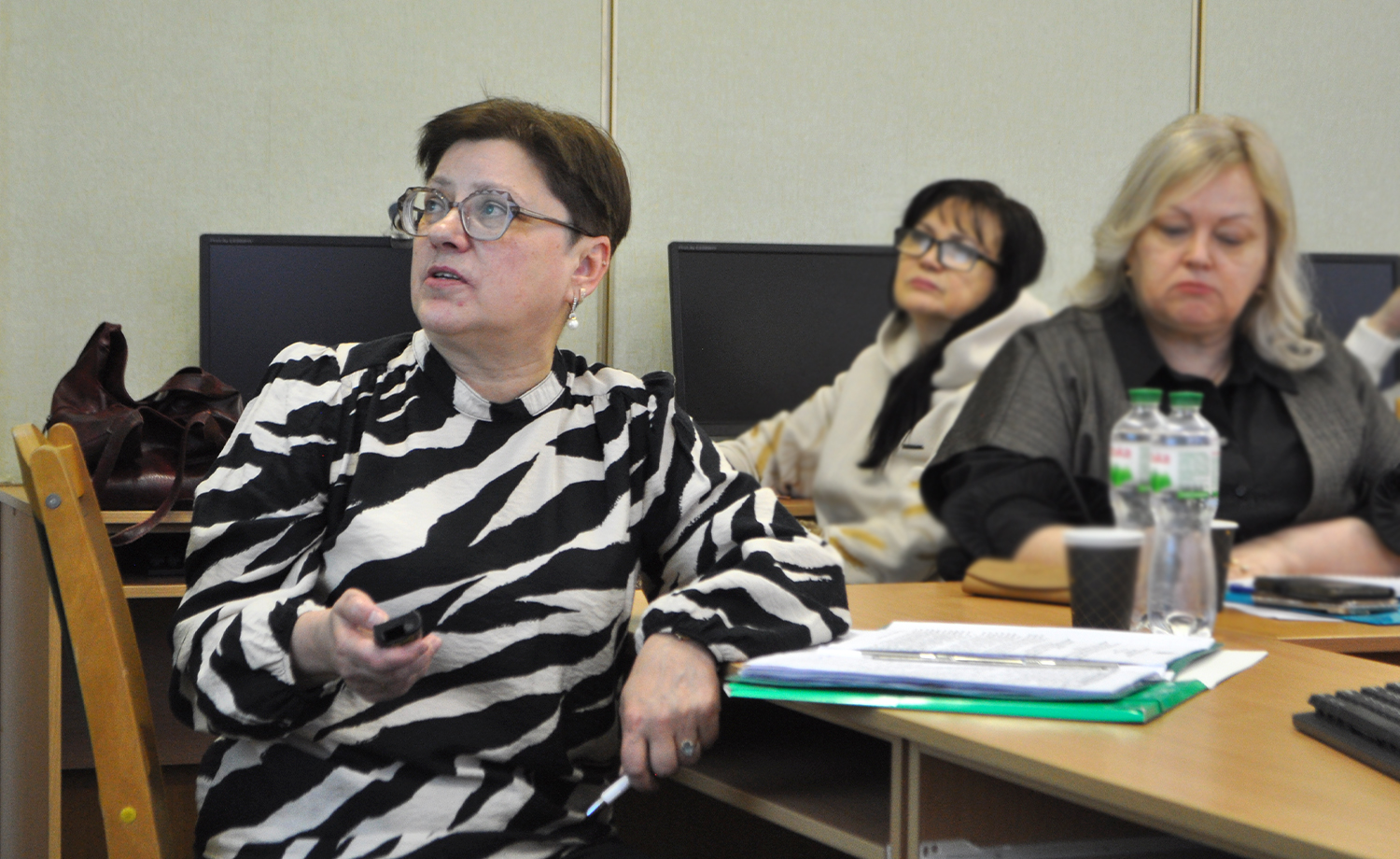 Особливості звітування: на Волині про податкові вимоги до відображення звітних даних розповіли лідерам профспілкового руху. Фото № 5/4