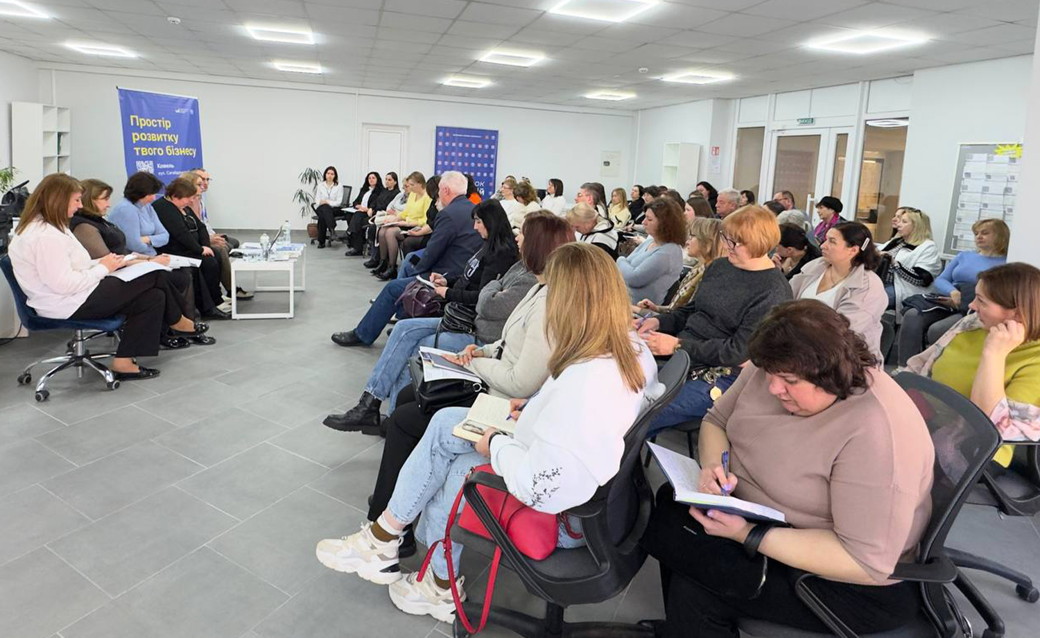 Податкові вимоги у сфері трудових відносин: роботодавцям Ковельщини розповіли про взаємодію з ДПС. Фото № 1/0