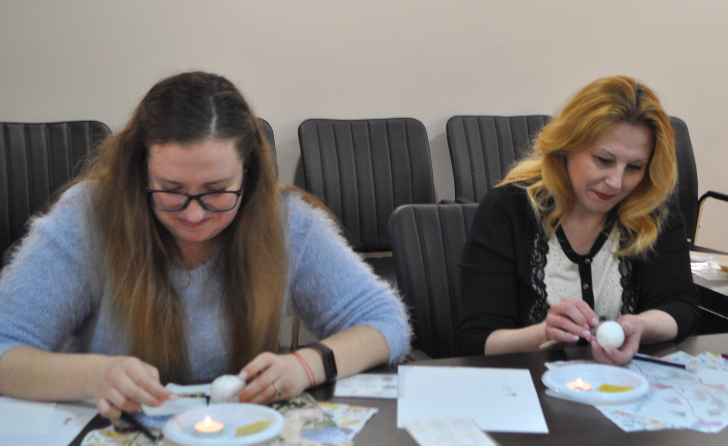 Диво української писанки: традиції та сучасні тенденції писанкарства – у виконанні майстринь із податкової служби. Фото № 16/15