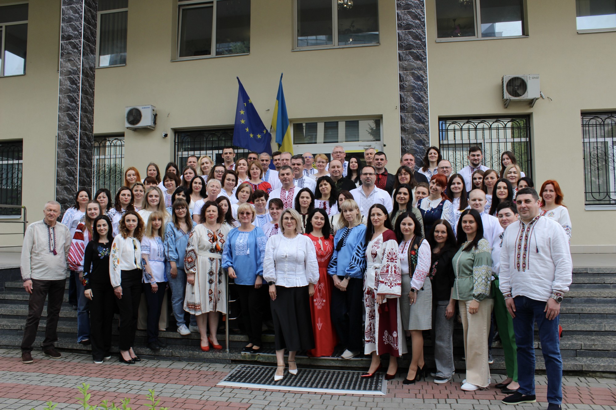 Вишиванка як символ єдності: ДПС долучилася до свята. Фото № 20/19