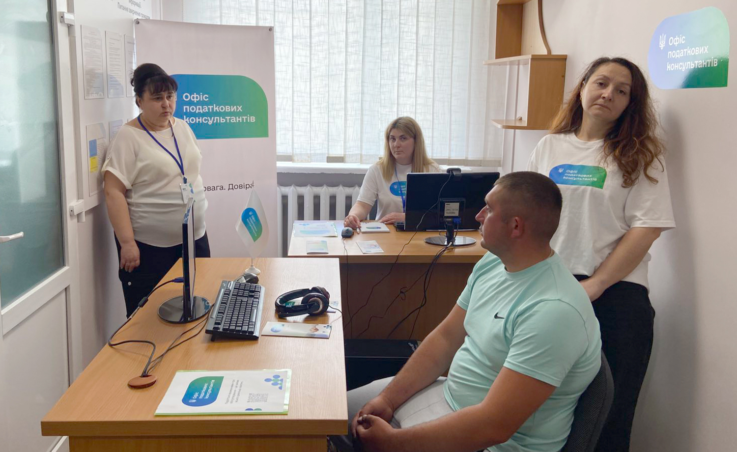 Офіс податкових консультантів: ще два онлайн-пункти розпочали роботу у містах Горохові та Ківерці. Фото № 9/8