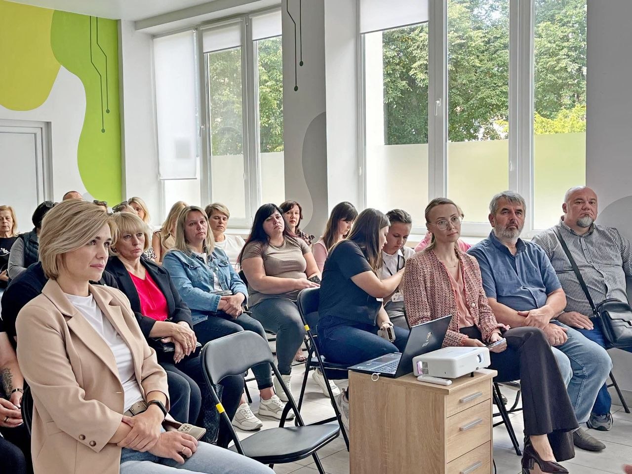 Мова гідності: у м. Володимирі податківці опановували етику взаємодії з ветеранами та людьми з інвалідністю. Фото № 5/4