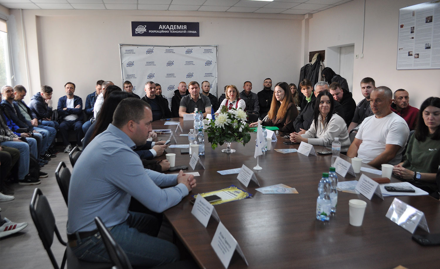 Податкова служба зацікавлена у молодих спеціалістах, яким надається всебічна підтримка. Фото № 1/0